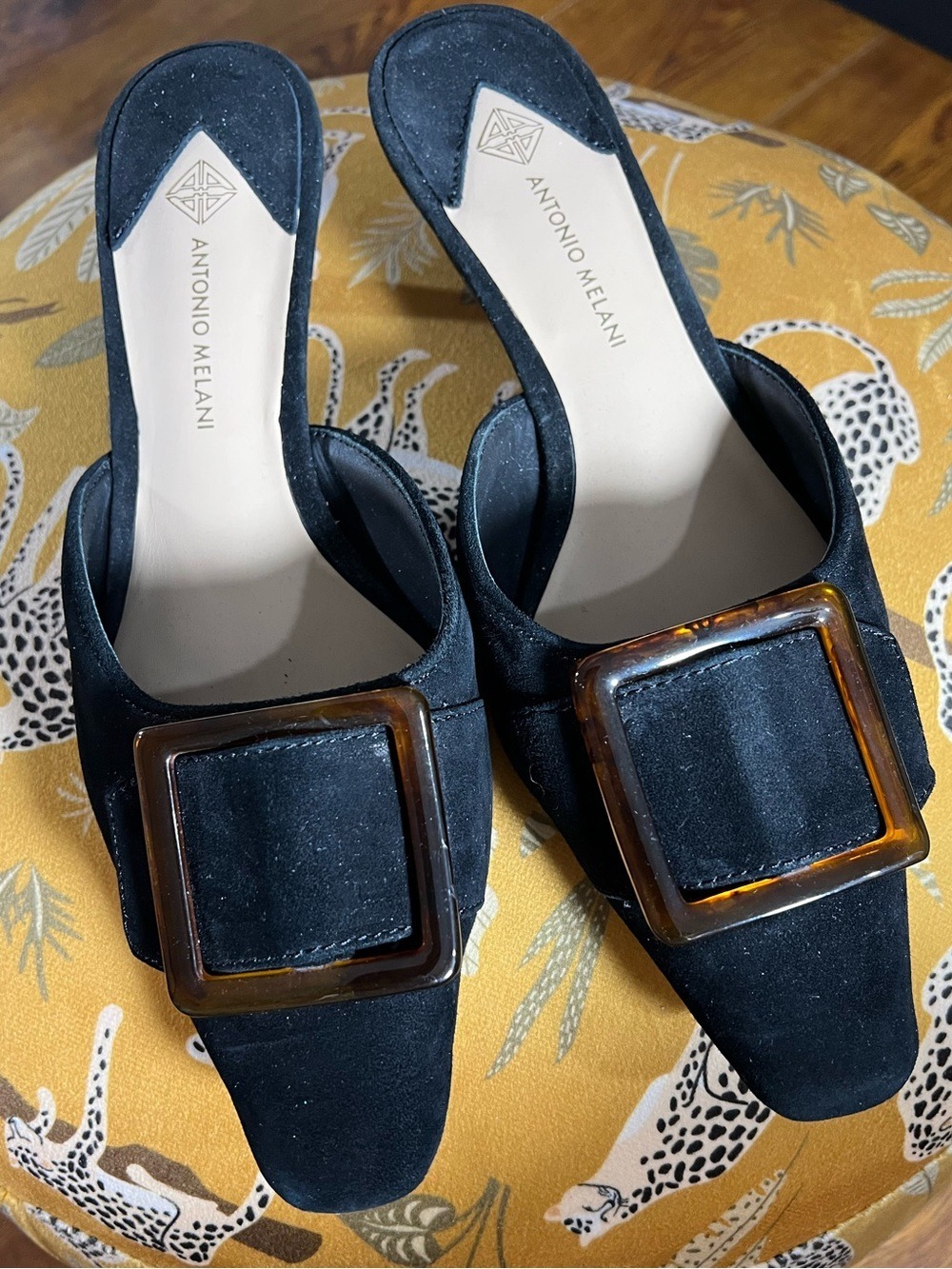 NWOB $110 Antonio Melani Greta Black Suede Resin Buckle Mule Heels 7.5 - Picture 2 of 8